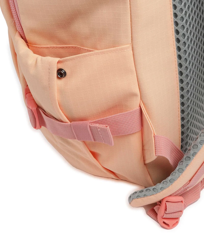Cabin Zero ADV 32 Reiserucksack sunny day
