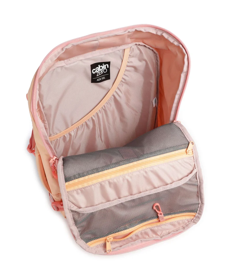 Cabin Zero ADV 32 Reiserucksack sunny day
