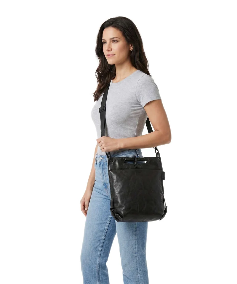 Aunts & Uncles Grandma's Luxury Club Mrs. Pancake Schultertasche jet black