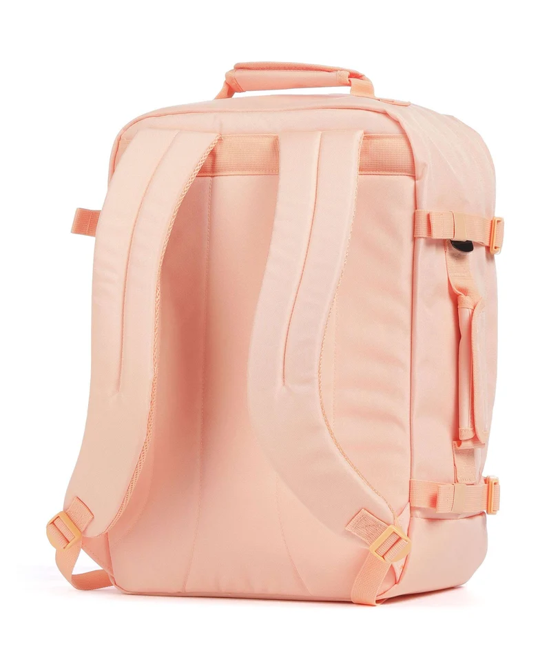Cabin Zero Classic 36 Reiserucksack sunny day