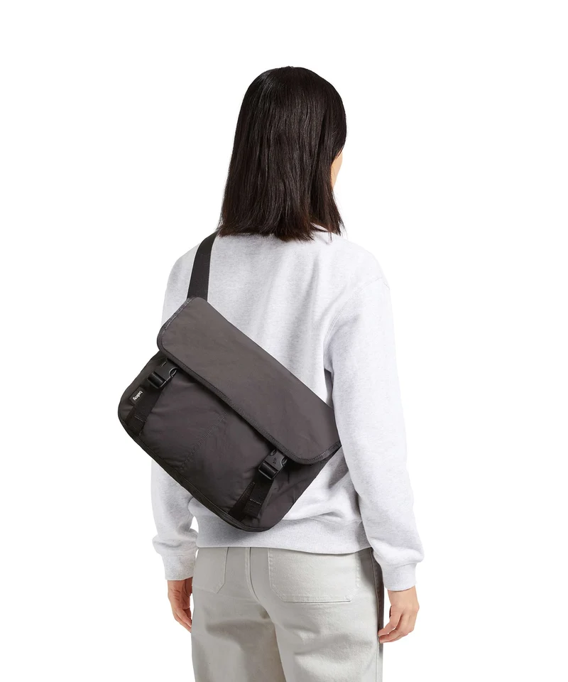 Bellroy Cinch 12 Kuriertasche sand dune